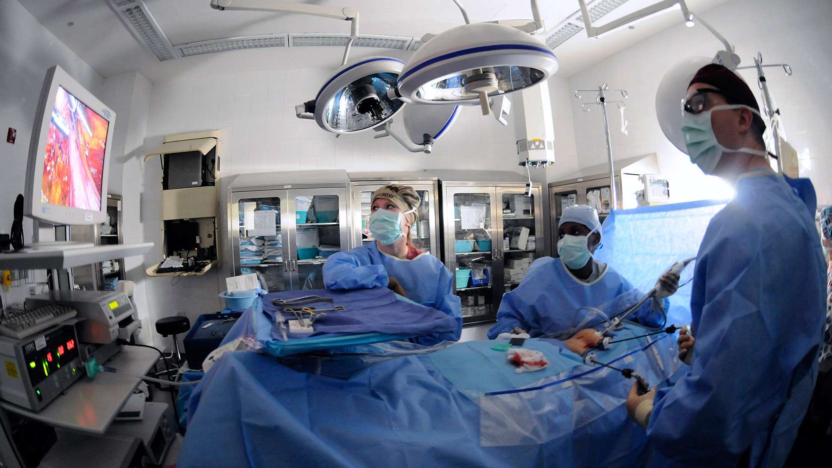 surgeons operating